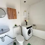 Livemore24 - Space In Wlan - Smart-tv - 24-7 Check-in Und Kueche Apartmán Oberhausen (North Rhine-Westphalia)