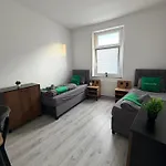Livemore24 - Space In Wlan - Smart-tv - 24-7 Check-in Und Kueche Apartmán