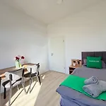 Apartmán Livemore24 - Space In Wlan - Smart-tv - 24-7 Check-in Und Kueche