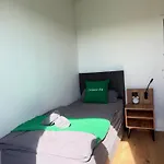 Livemore24 - Space In Wlan - Smart-tv - 24-7 Check-in Und Kueche * Oberhausen (North Rhine-Westphalia)