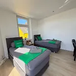 Livemore24 - Space In Wlan - Smart-tv - 24-7 Check-in Und Kueche Apartmán *