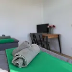 Livemore24 - Space In Wlan - Smart-tv - 24-7 Check-in Und Kueche Apartmán Oberhausen (North Rhine-Westphalia)