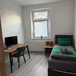 Livemore24 - Space In Wlan - Smart-tv - 24-7 Check-in Und Kueche Apartmán Oberhausen (North Rhine-Westphalia)