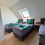 Livemore24 - Space In Wlan - Smart-tv - 24-7 Check-in Und Kueche