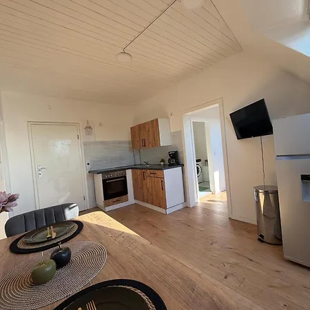 Livemore24 - Space In Wlan - Smart-tv - 24-7 Check-in Und Kueche Appartement Oberhausen (North Rhine-Westphalia)
