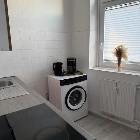 Livemore24 - Space In Wlan - Smart-tv - 24-7 Check-in Und Kueche Apartmán