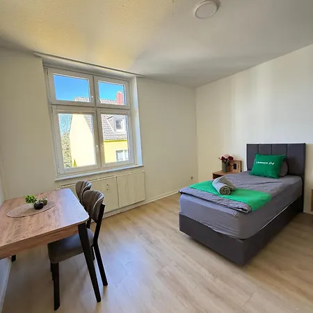 Livemore24 - Space In Wlan - Smart-tv - 24-7 Check-in Und Kueche Apartmán