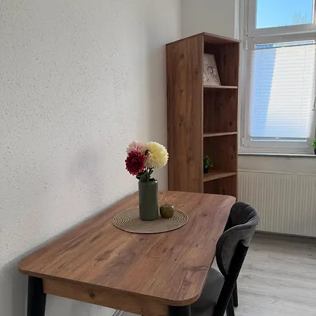Livemore24 - Space In Wlan - Smart-tv - 24-7 Check-in Und Kueche *