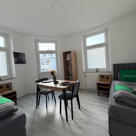 Livemore24 - Space In Wlan - Smart-tv - 24-7 Check-in Und Kueche