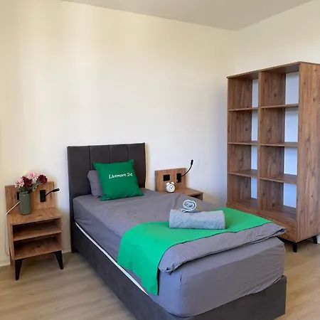 Apartmán Livemore24 - Space In Wlan - Smart-tv - 24-7 Check-in Und Kueche Oberhausen (North Rhine-Westphalia)