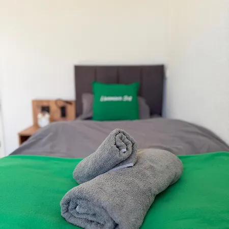 Livemore24 - Space In Wlan - Smart-tv - 24-7 Check-in Und Kueche Apartmán *