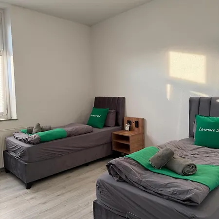 Livemore24 - Space In Wlan - Smart-tv - 24-7 Check-in Und Kueche * Oberhausen (North Rhine-Westphalia)