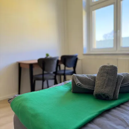 Livemore24 - Space In Wlan - Smart-tv - 24-7 Check-in Und Kueche Apartmán *