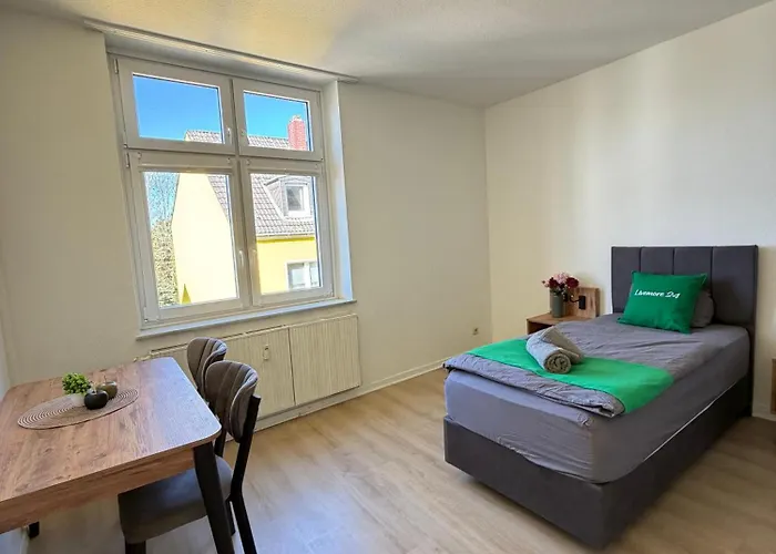 Livemore24 - Space In Wlan - Smart-tv - 24-7 Check-in Und Kueche Appartement